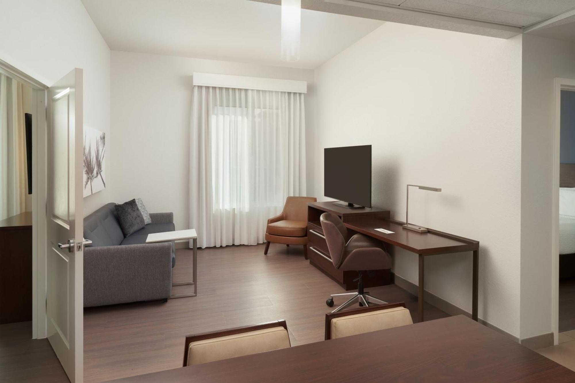 By Marriott West Palm Downtown Hotel 3*