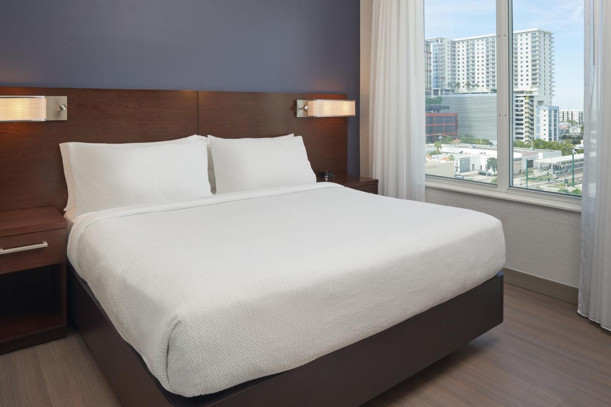 By Marriott West Palm Downtown 3* West Palm Beach