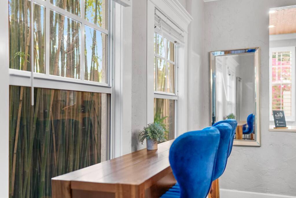 2 Mansions With Pool & Bbq Sleeps 22 * West Palm Beach