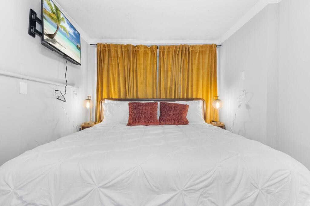 2 Mansions With Pool & Bbq Sleeps 22 Holiday home *