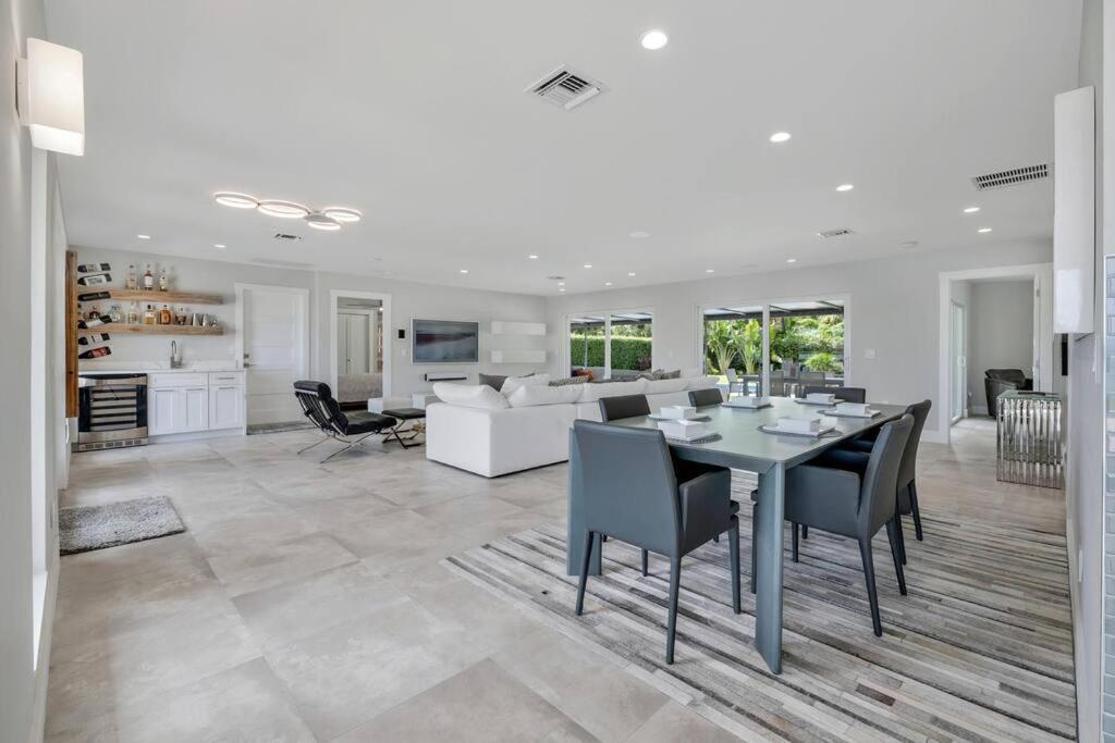 Intercostal Front Singer Island Pool * West Palm Beach