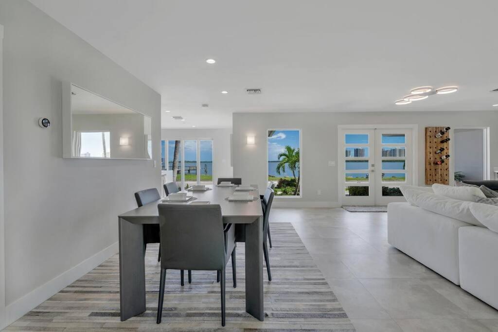 Intercostal Front Singer Island Pool * West Palm Beach