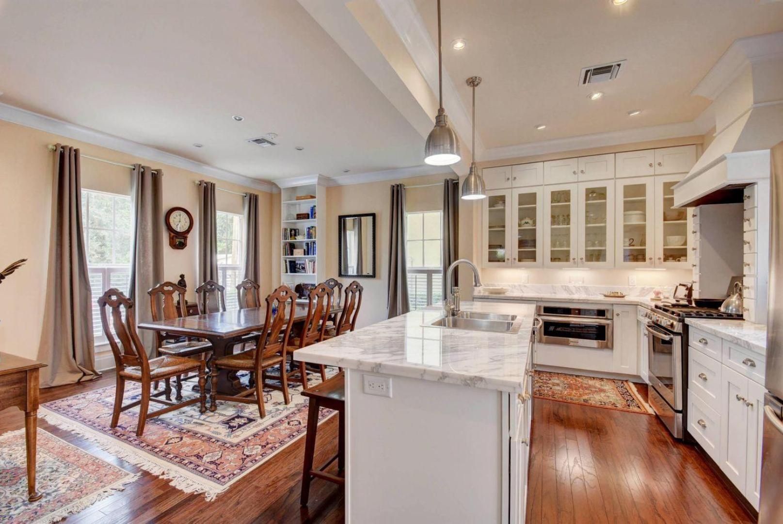 Villa Grey Mist Modern 3bd 2ba On Quiet Street *