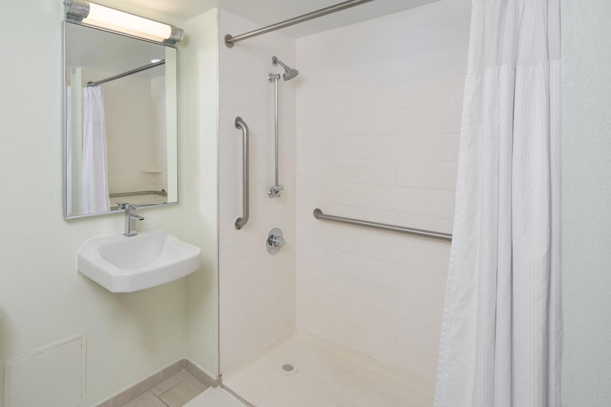Delta By Marriott West Palm Hotel 4*