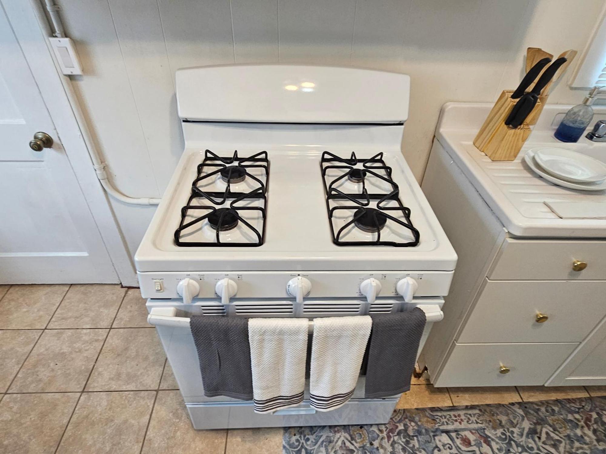 Stylish 3br & Hottub Near Beaches & Downtown West Palm Beach