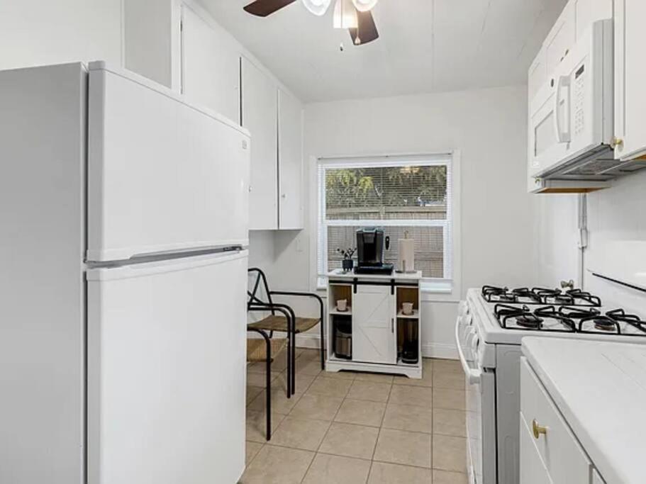 Stylish 3br & Hottub Near Beaches & Downtown *