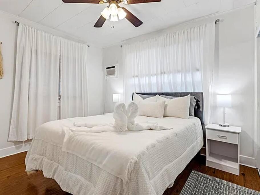 Stylish 3br & Hottub Near Beaches & Downtown *
