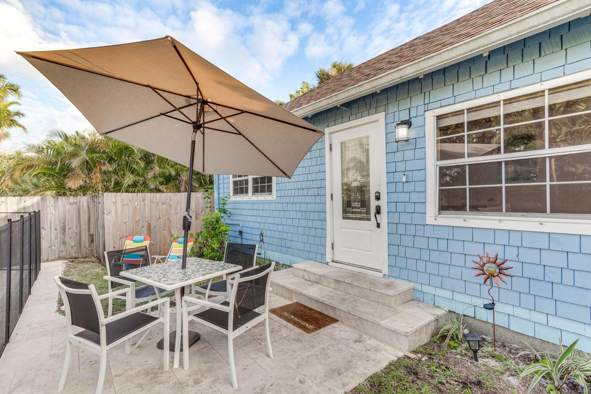 3 Mi To Ocean Pet-friendly Gem In West Palm Holiday home