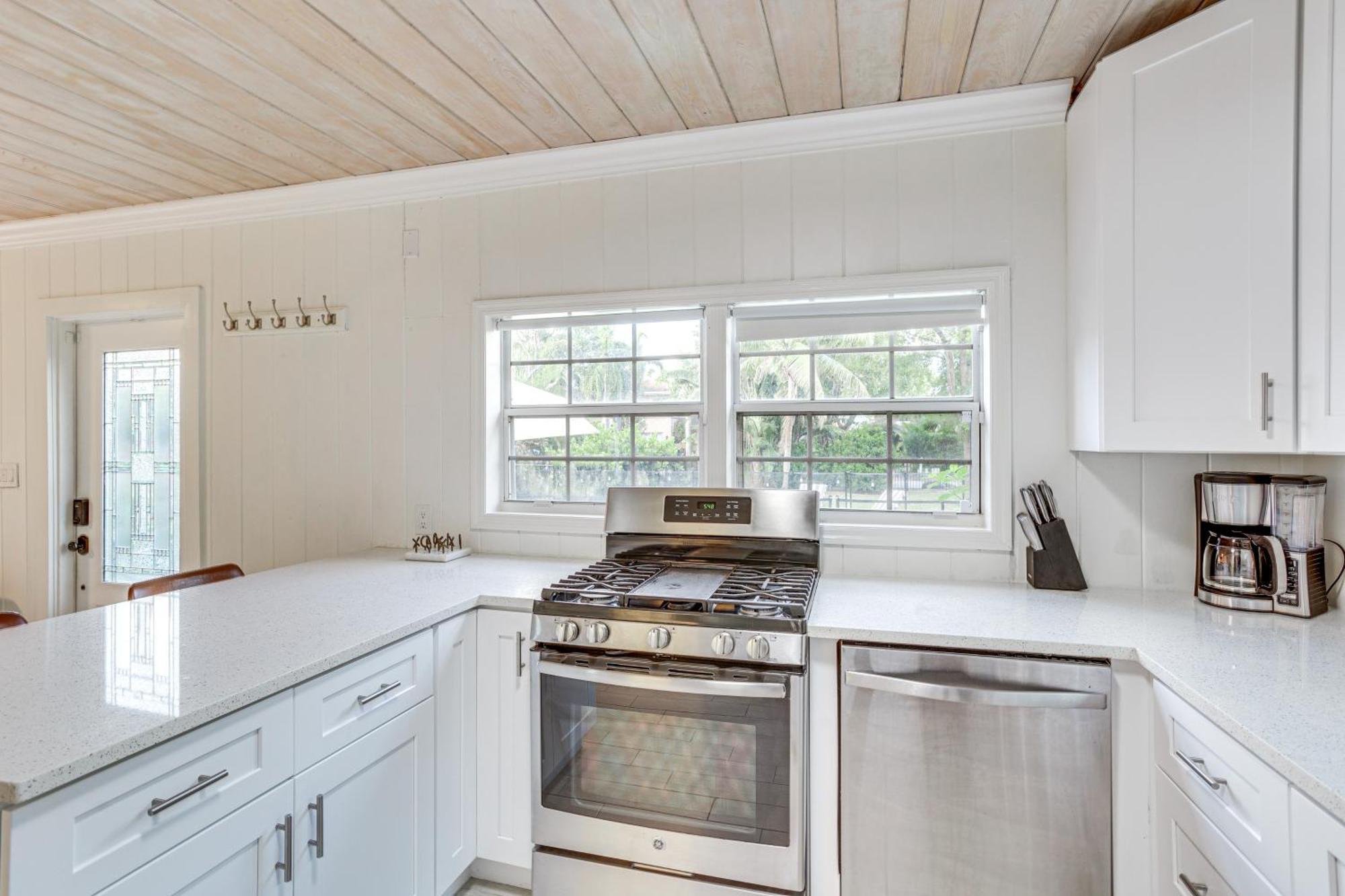 3 Mi To Ocean Pet-friendly Gem In West Palm Holiday home *