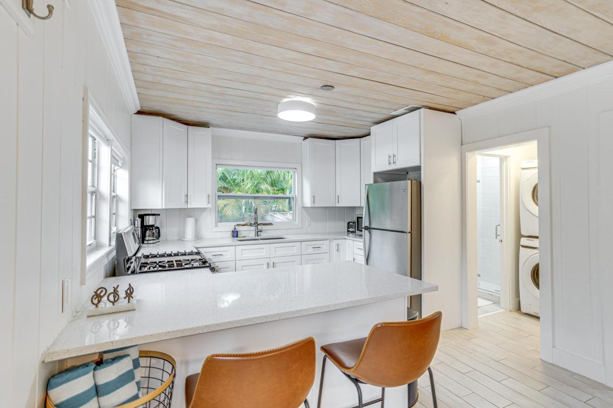 3 Mi To Ocean Pet-friendly Gem In West Palm