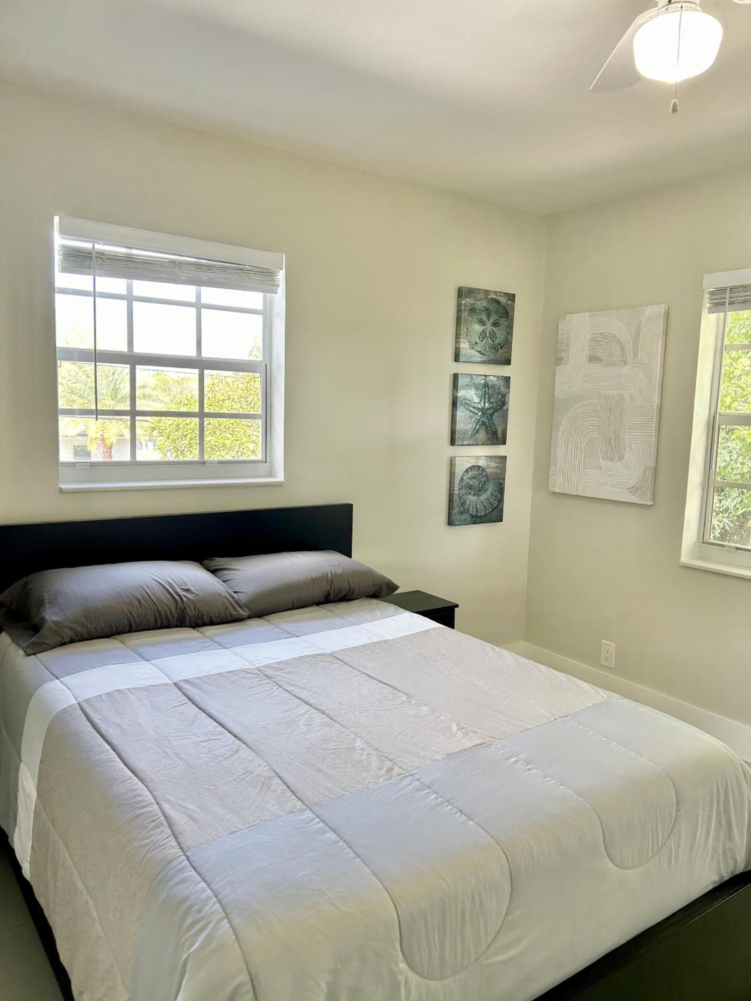 Apartment Perfect Remote Work Spot! Close To Everything! *