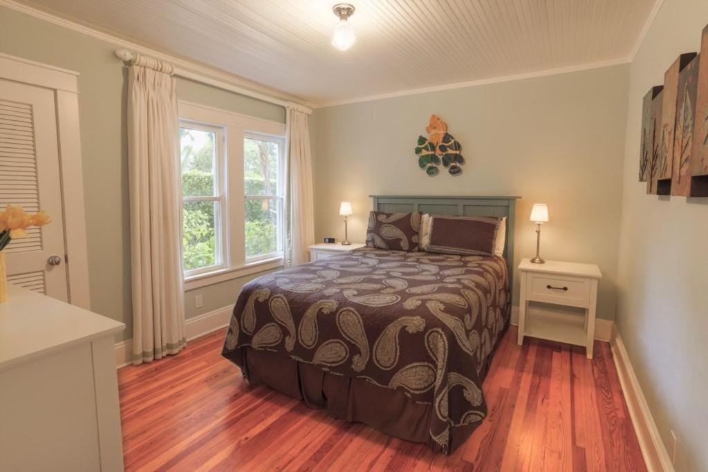Mango Haus 2bd 2ba Private Pool And Parking
