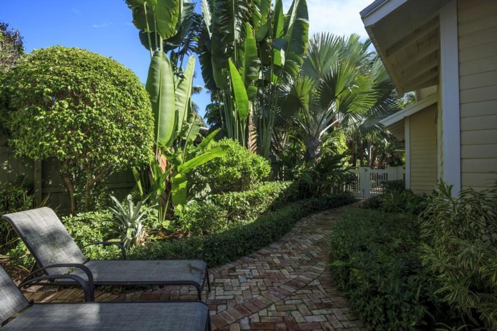 Mango Haus 2bd 2ba Private Pool And Parking Holiday home *