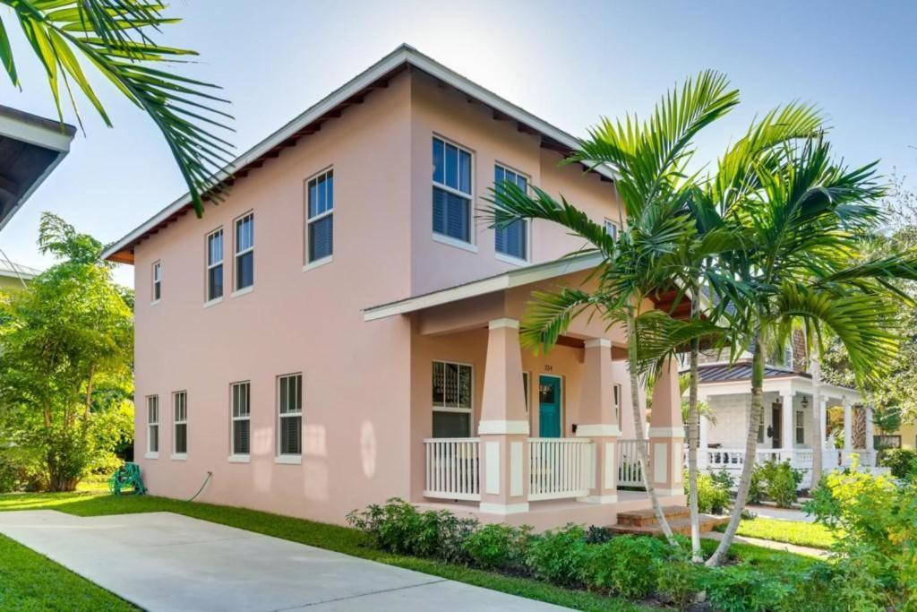 Pink House Modern 3bd 3ba Parking And Porch * West Palm Beach
