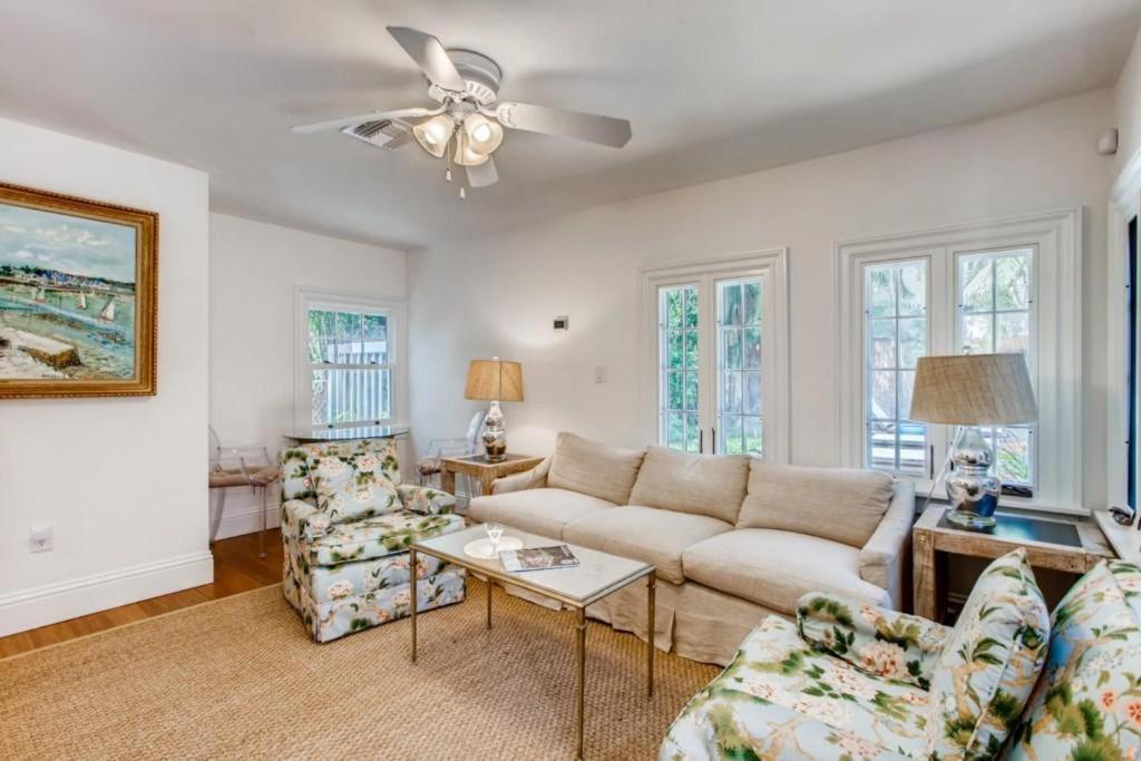 Holiday home Blanca 4bd 3.5ba Private Pool And Parking West Palm Beach
