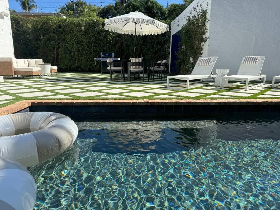 The Rose House * West Palm Beach