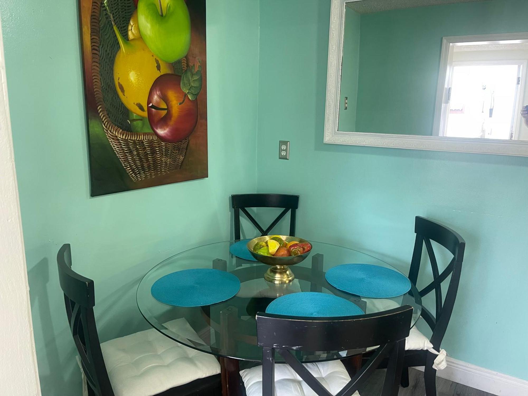 Apartment Convenient And Private Downtown 1br Near West Palm Beach