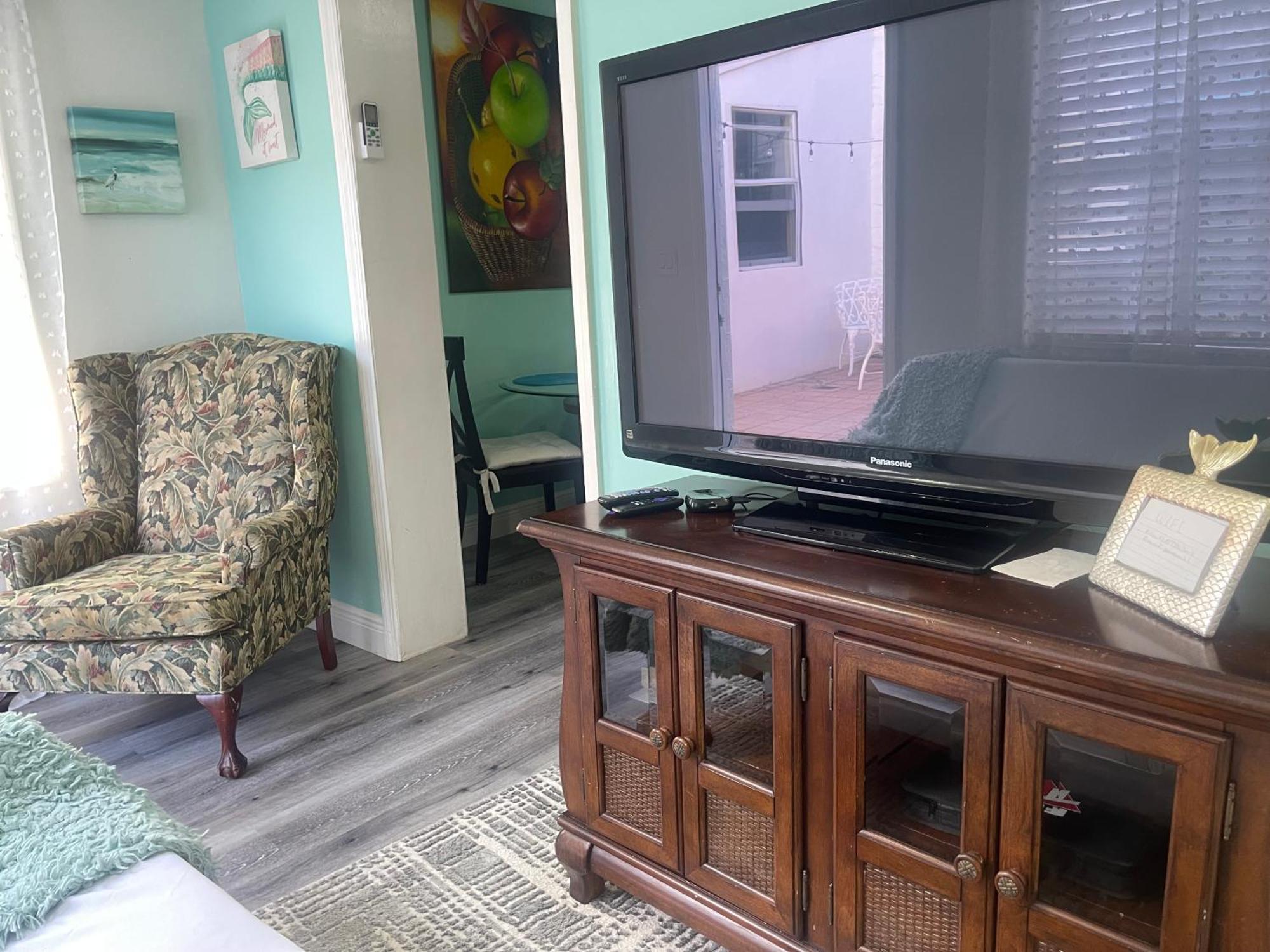 Convenient And Private Downtown 1br Near Apartment *