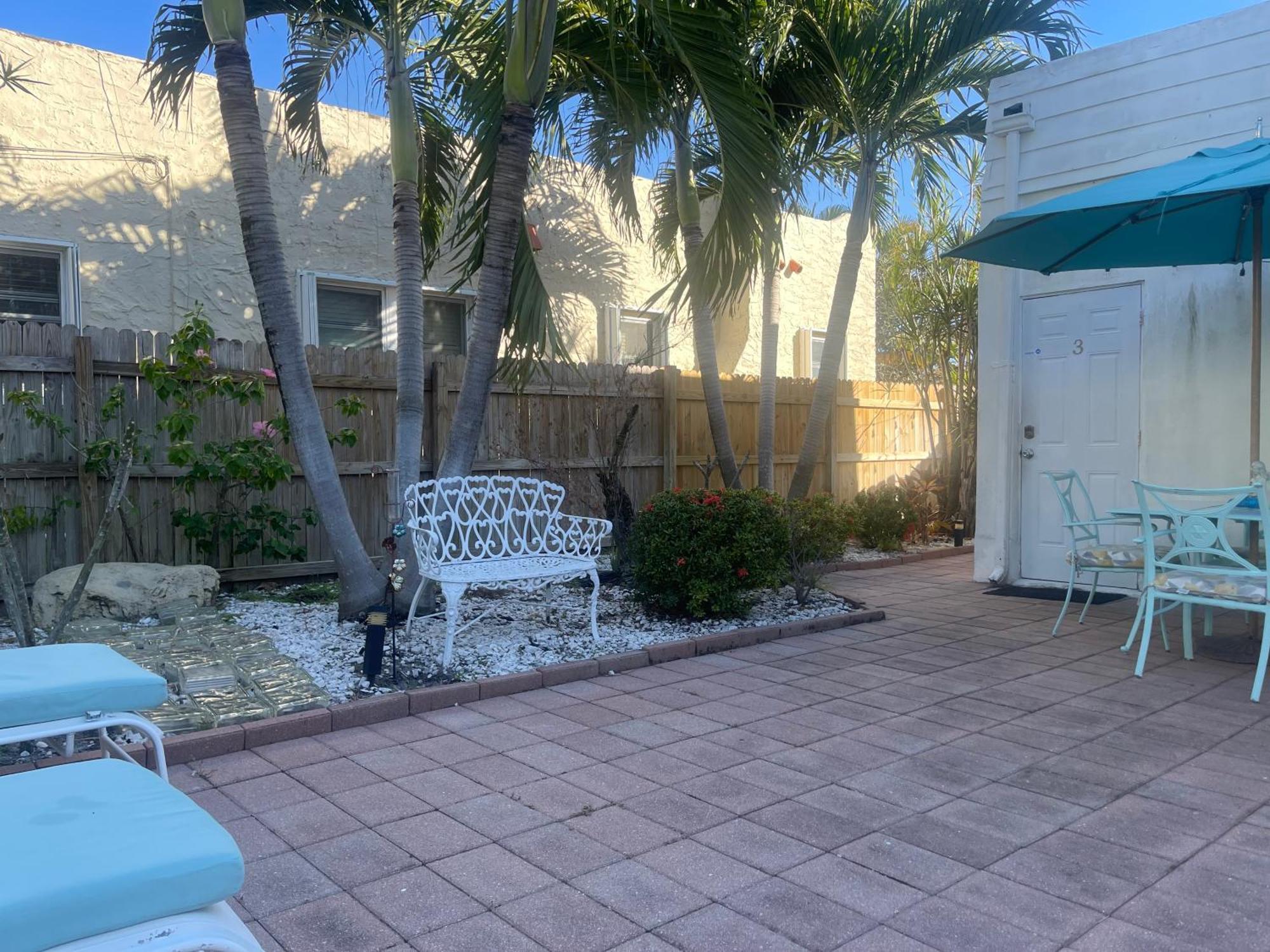 Convenient And Private Downtown 1br Near West Palm Beach