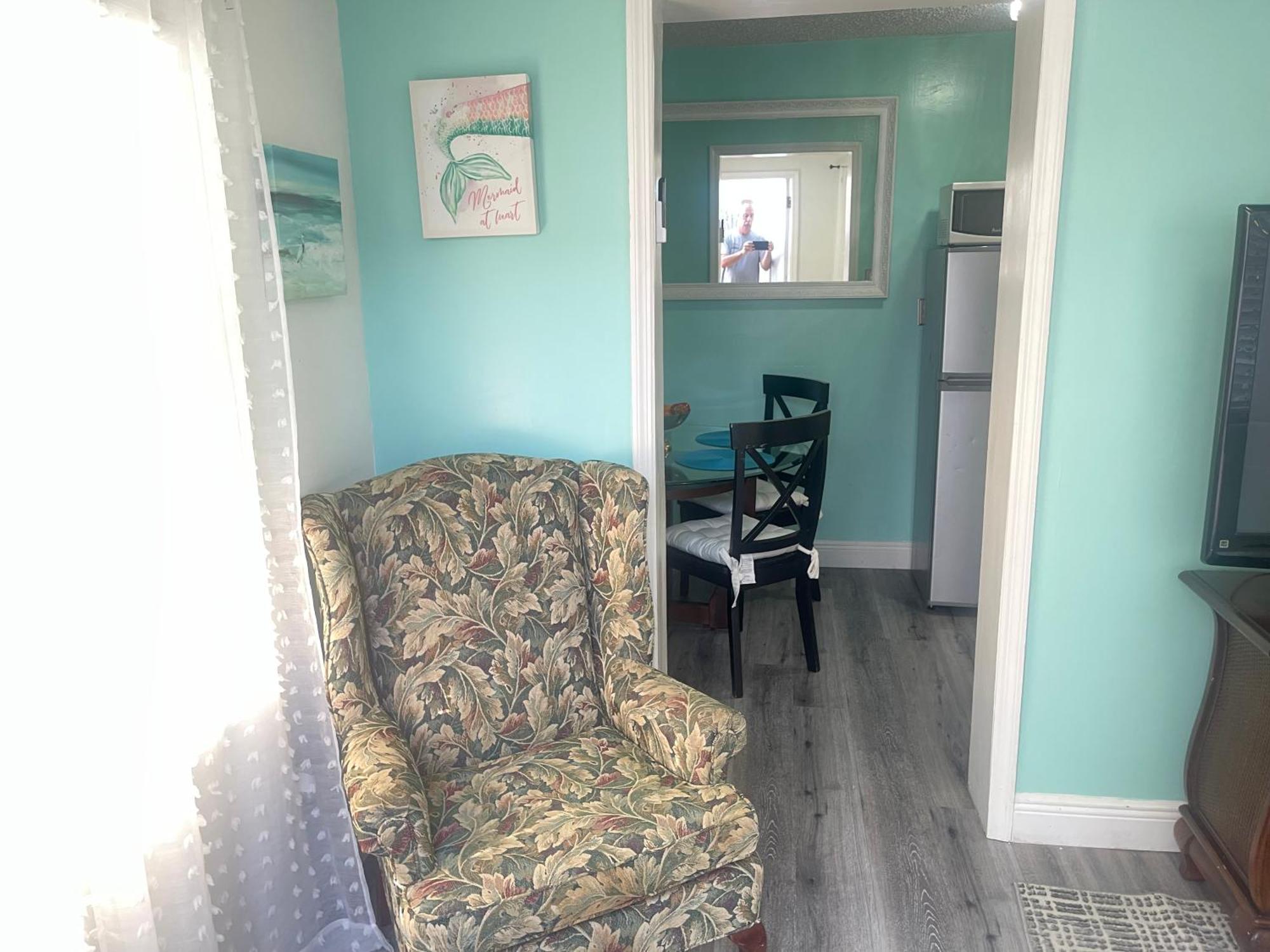 Convenient And Private Downtown 1br Near * West Palm Beach