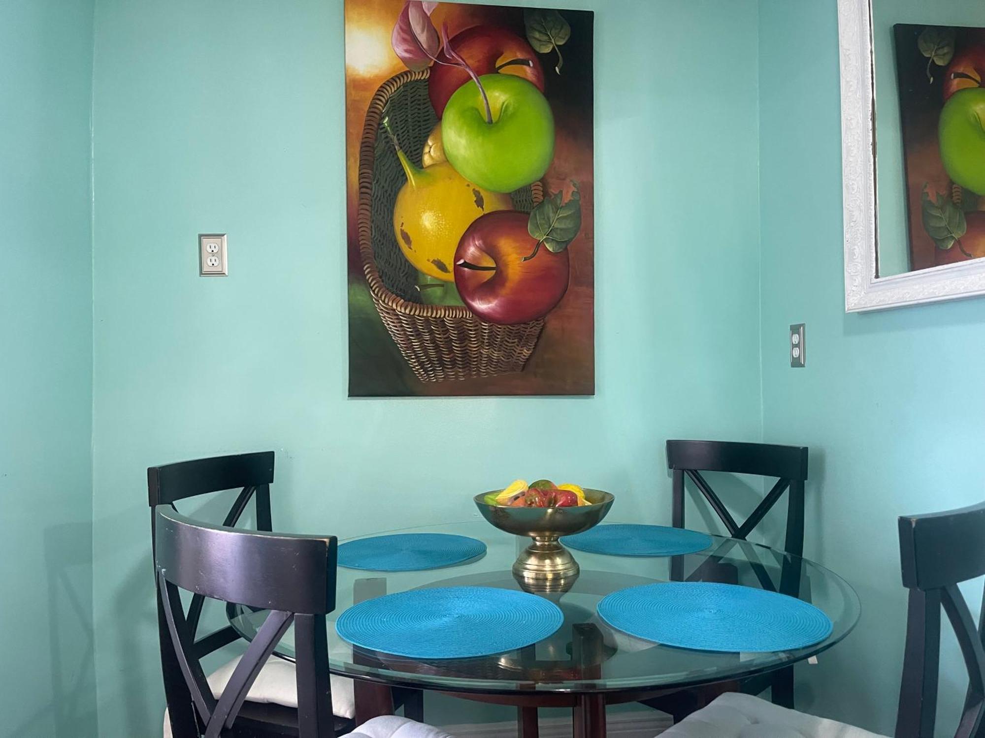 Convenient And Private Downtown 1br Near West Palm Beach