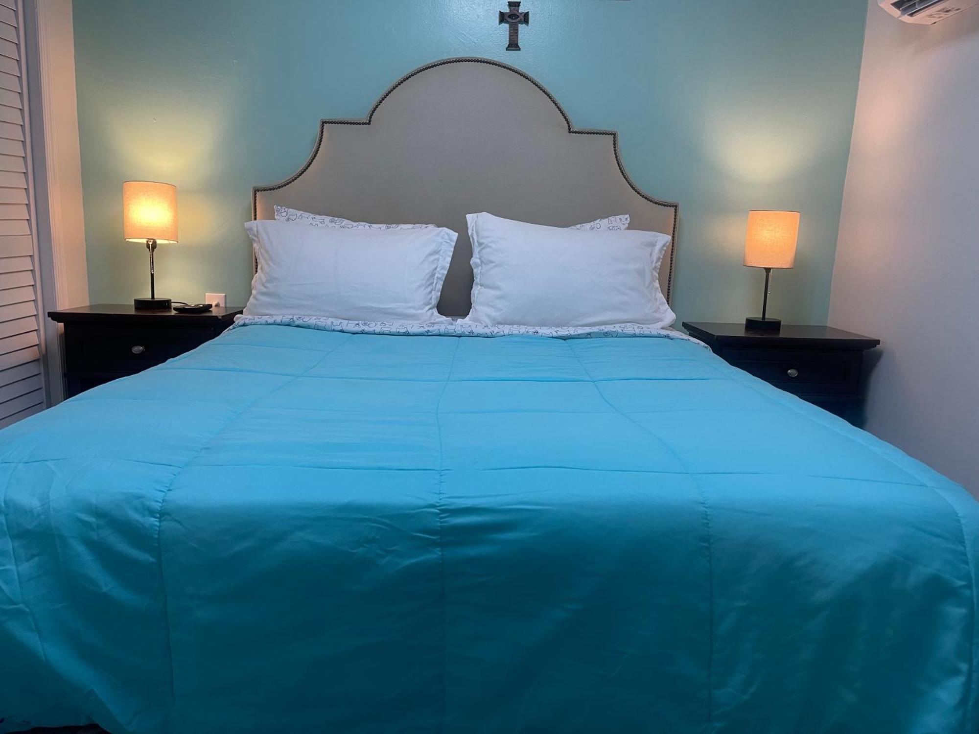 Convenient And Private Downtown 1br Near Apartment West Palm Beach