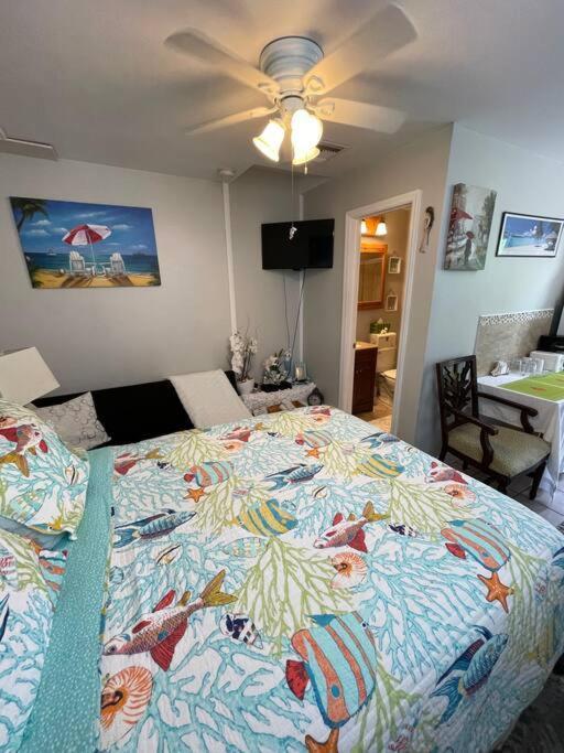 Apartment Comfy Queen Bed Studio, Downtown West Palm