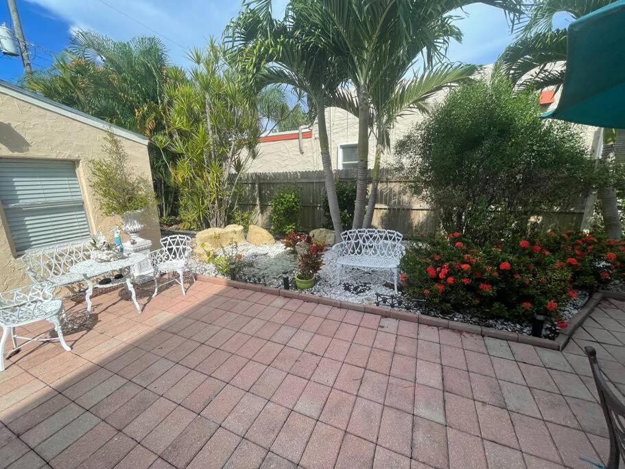 Comfy Queen Bed Studio, Downtown West Palm West Palm Beach