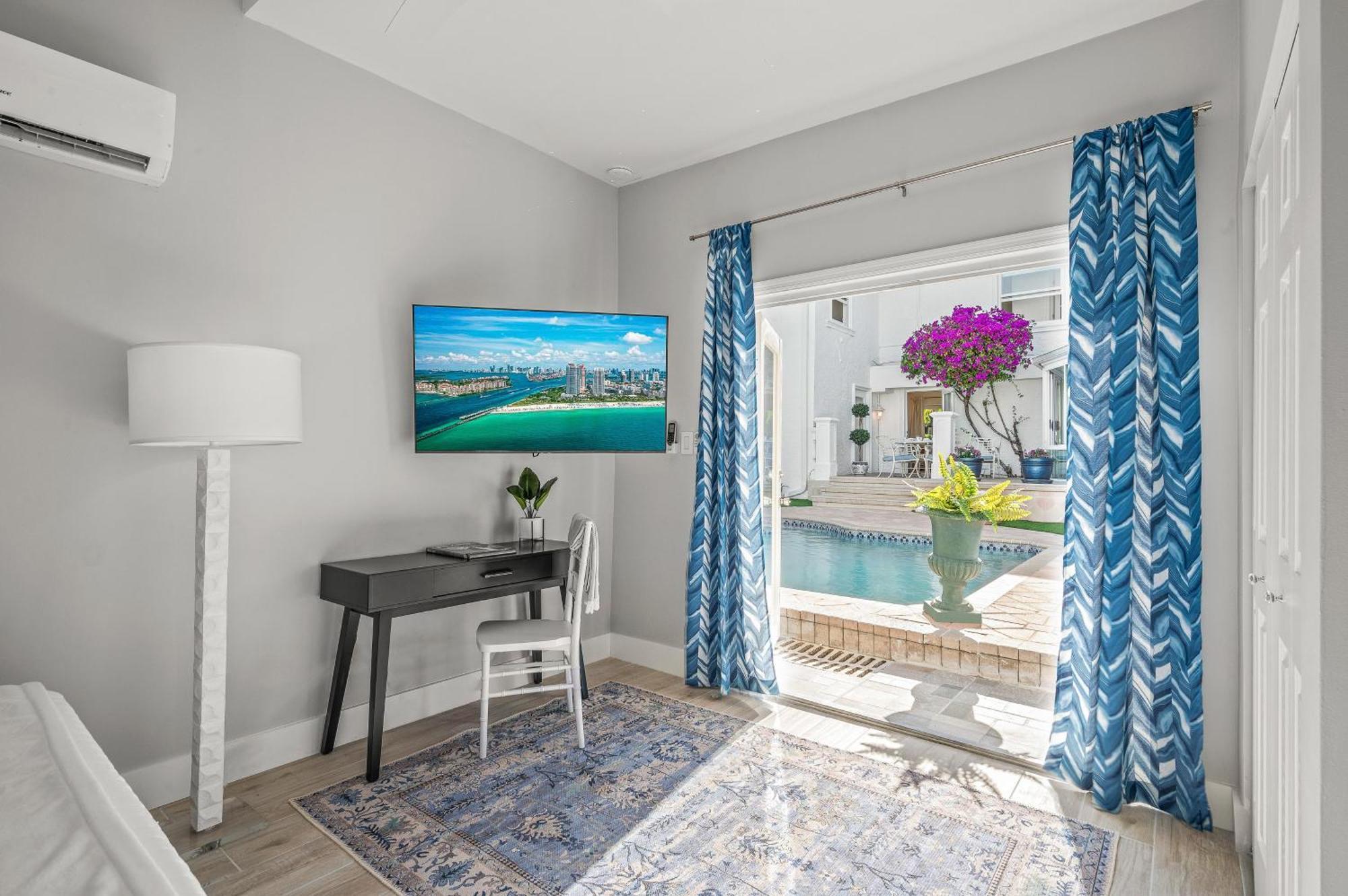 Historical Heated Pool Proximity Indigo Key Resldences