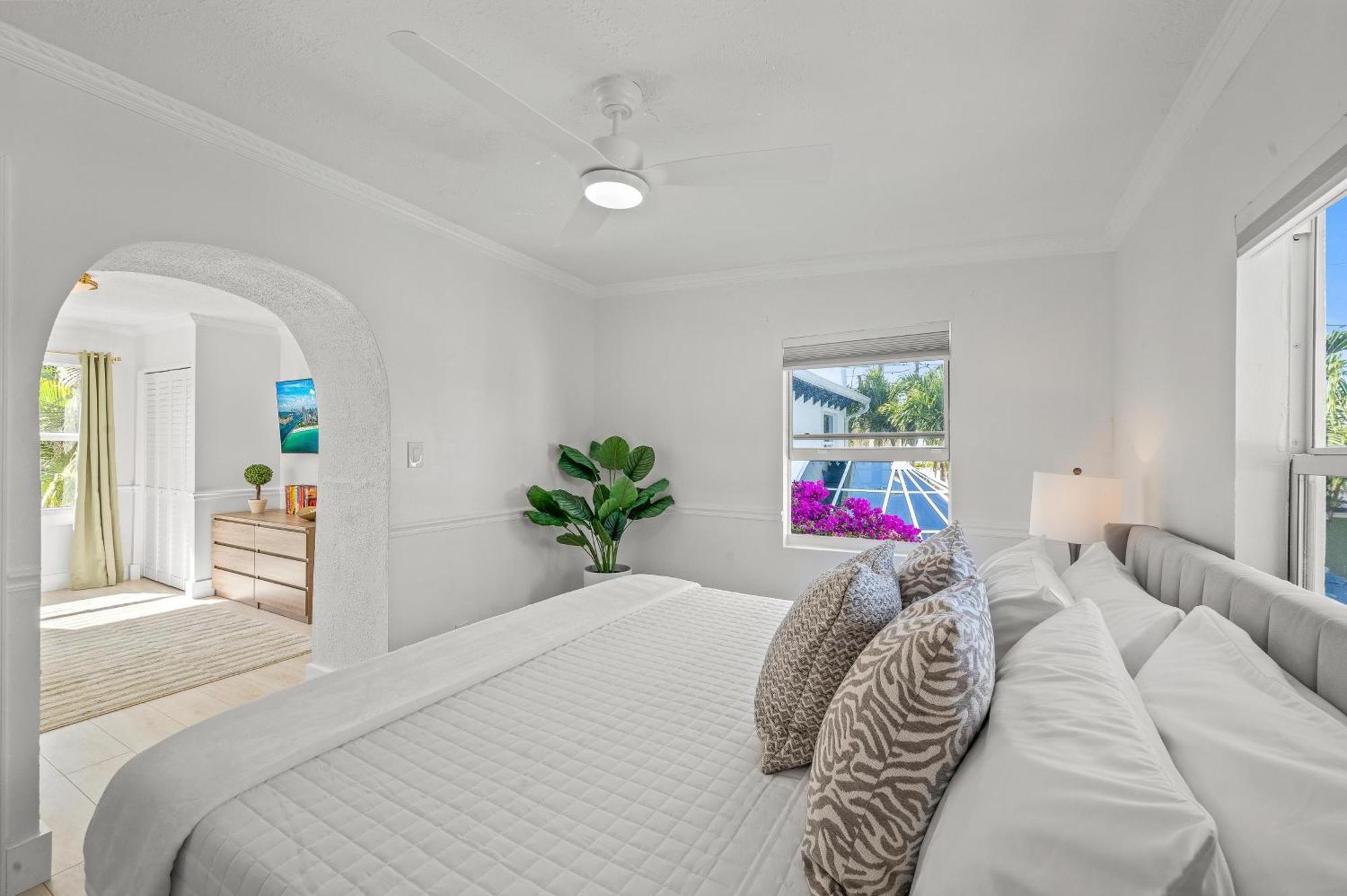 Historical Heated Pool Proximity Indigo Key Resldences Holiday home West Palm Beach