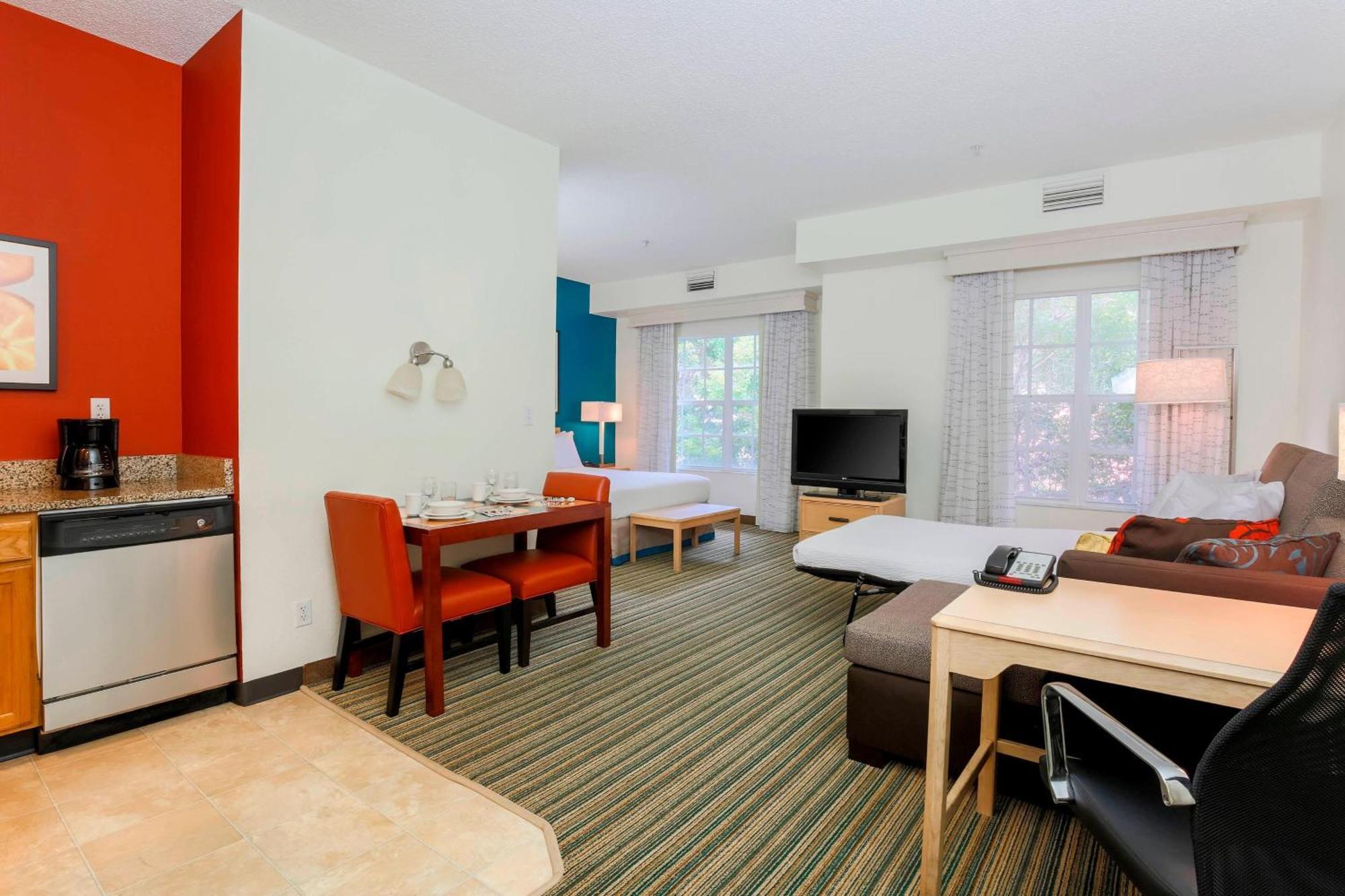 West Palm Hotel 3*