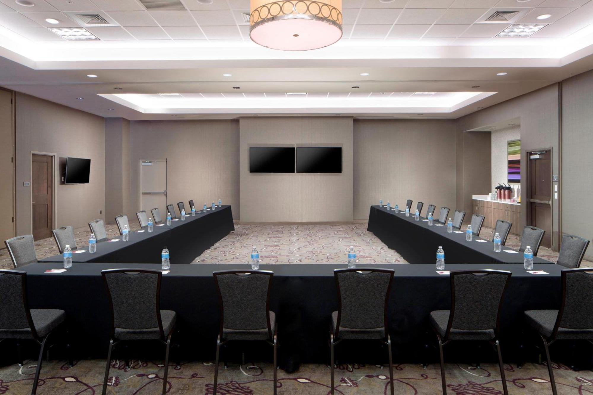 Hotel By Marriott West Palm Downtown 3*