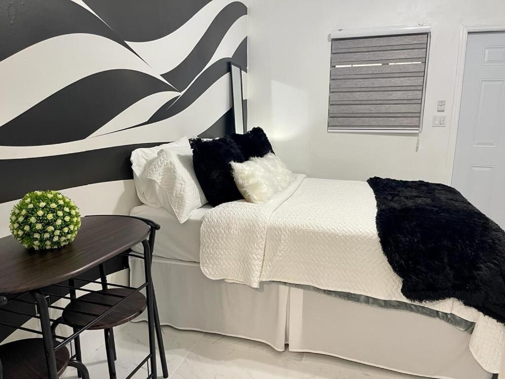 Apartment Cozy Studio, Prime Location, Remodeled, 1 Parking West Palm Beach