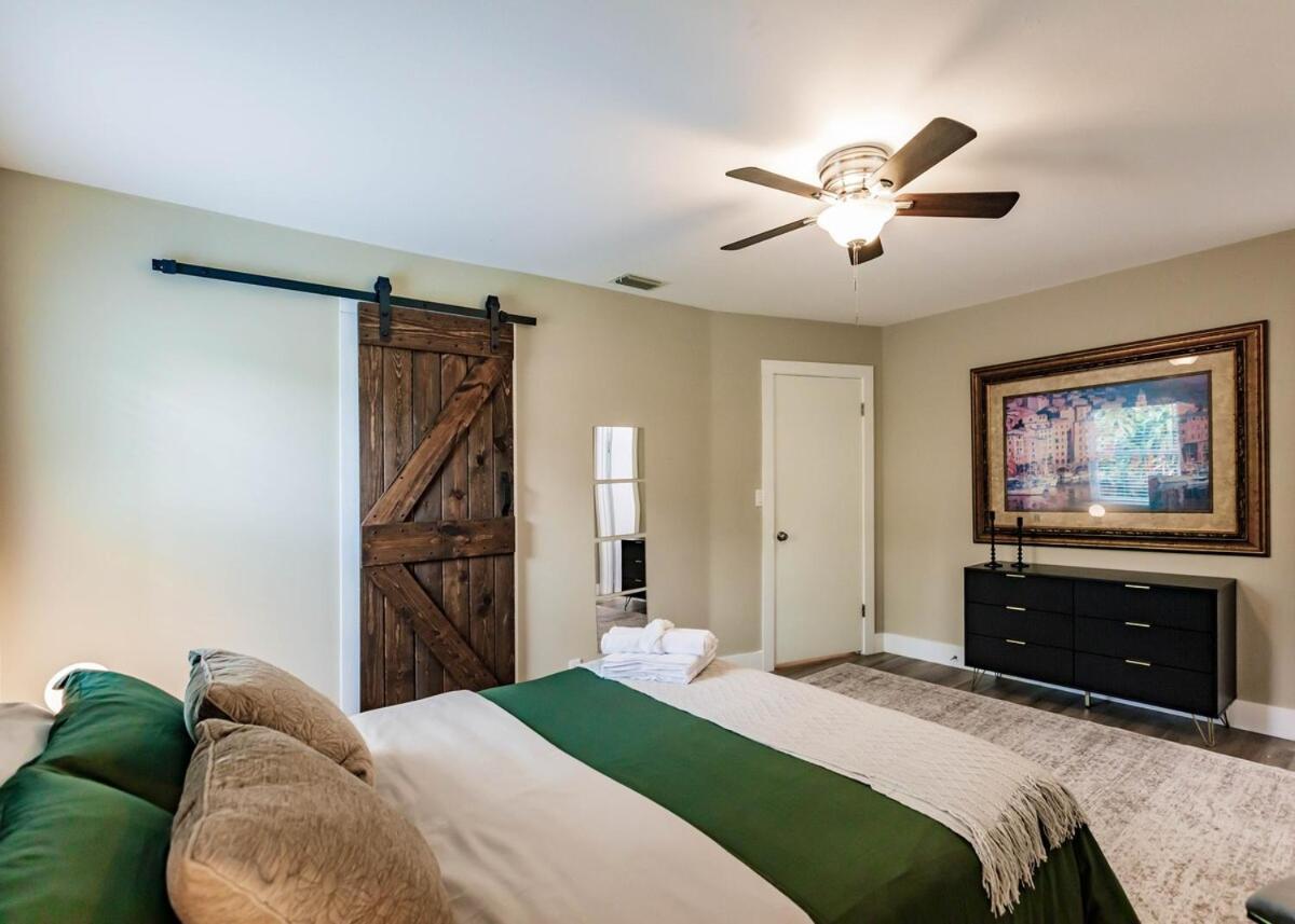 Stylish 3br Family Retreat In Park *