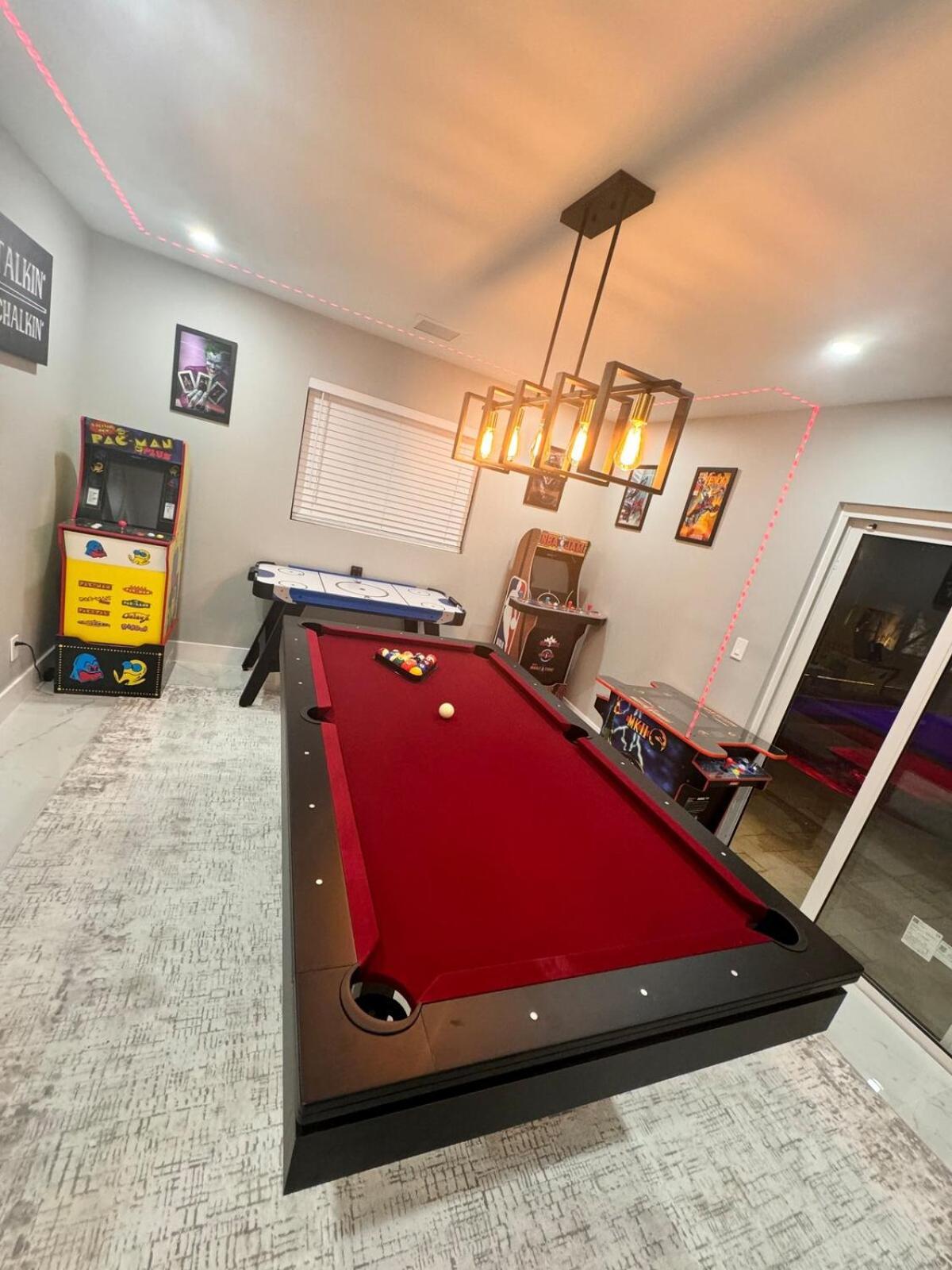 Tropical Luxury Paradise - Fully Renovated In Wpb