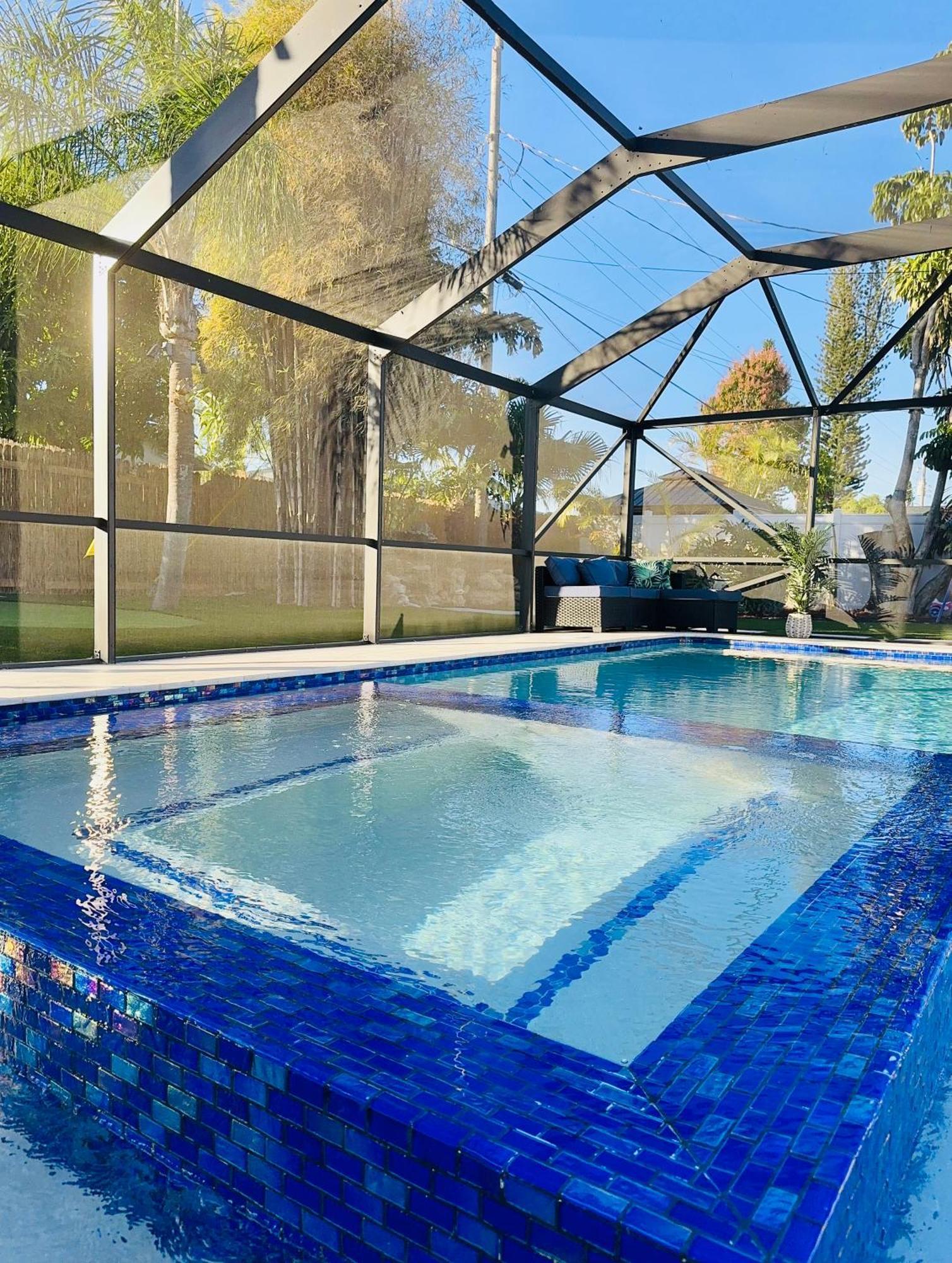 Tropical Luxury Paradise - Fully Renovated In Wpb *