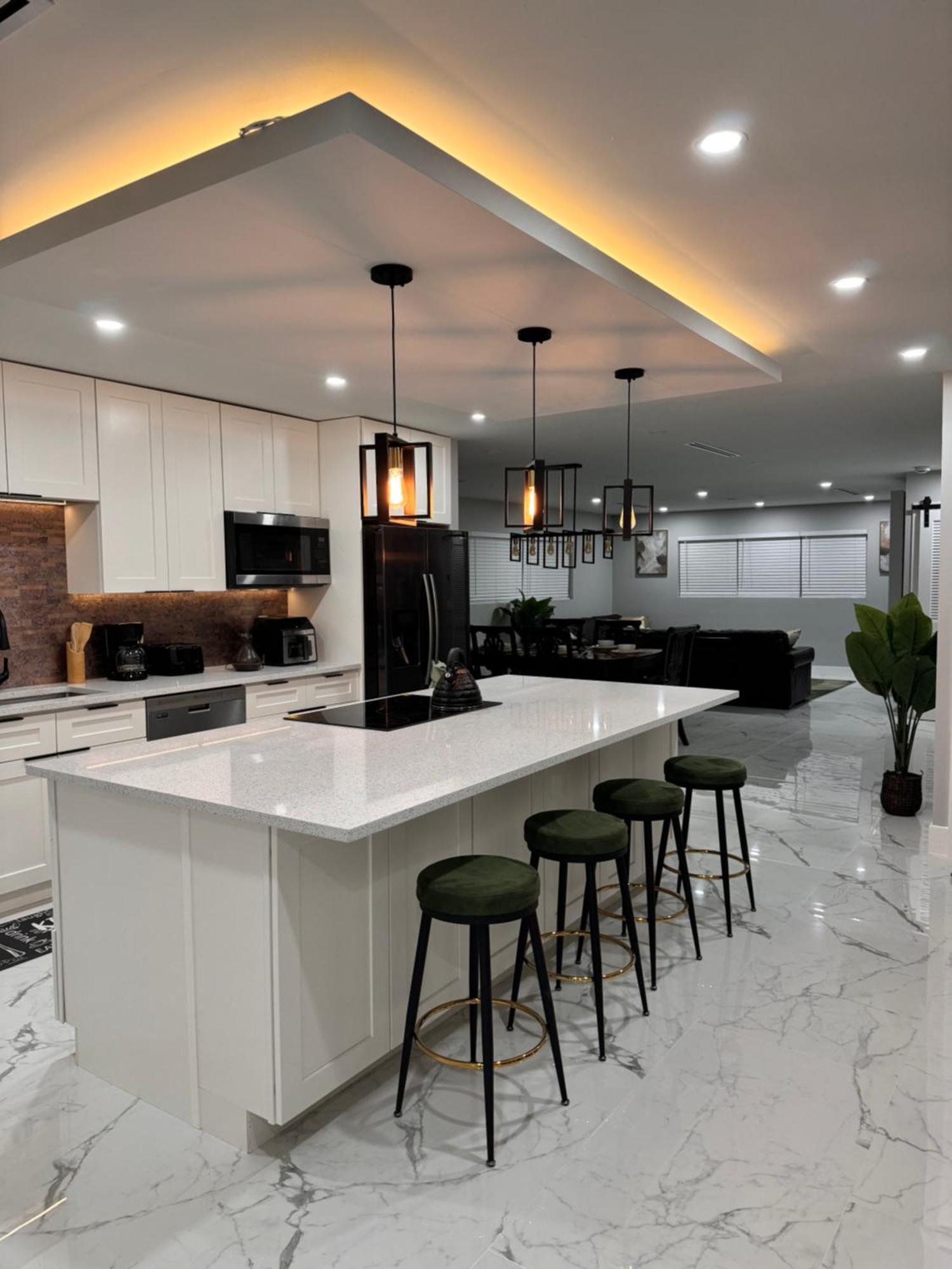 Villa Tropical Luxury Paradise - Fully Renovated In Wpb *