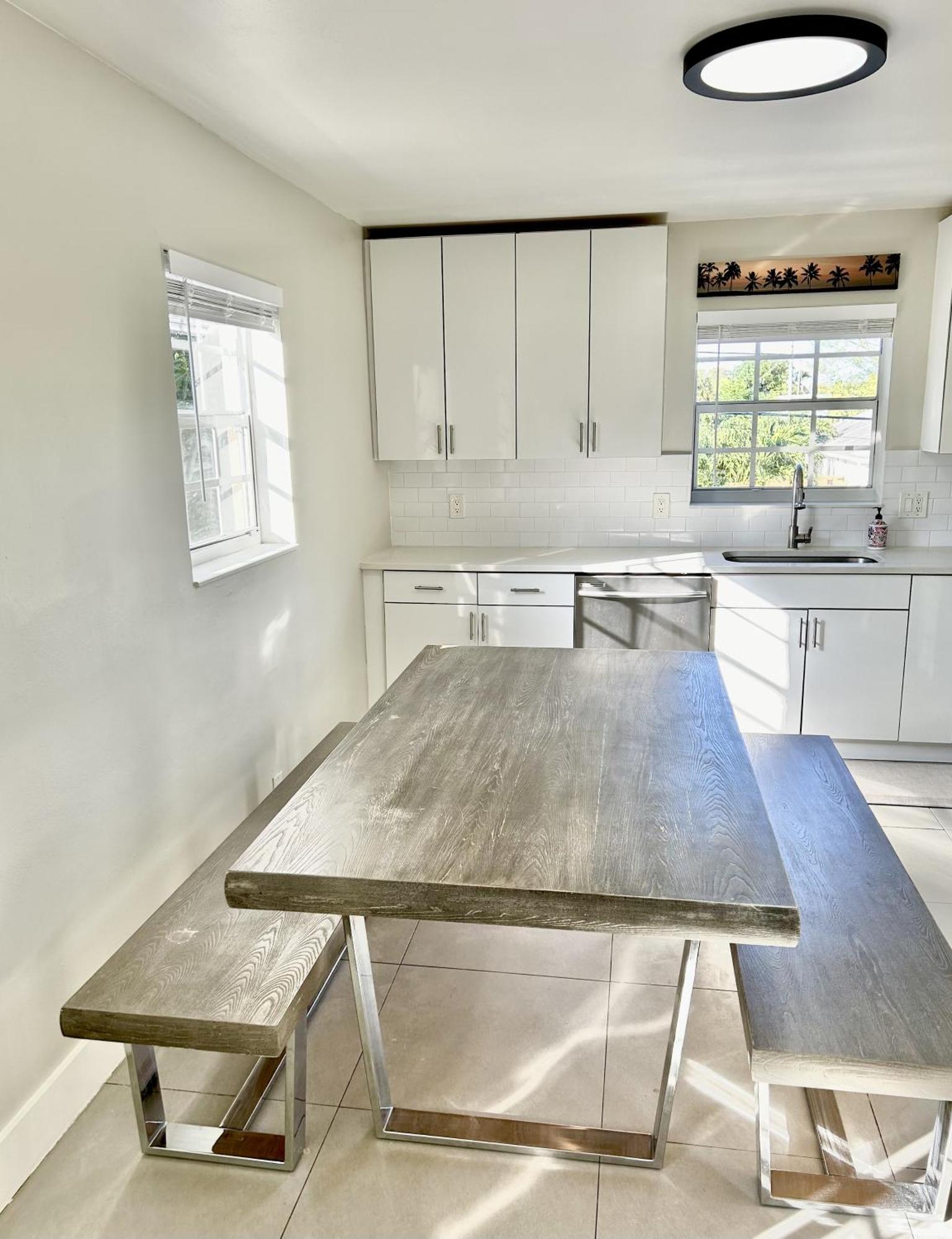 Perfect Remote Work Spot! Close To Everything! * West Palm Beach