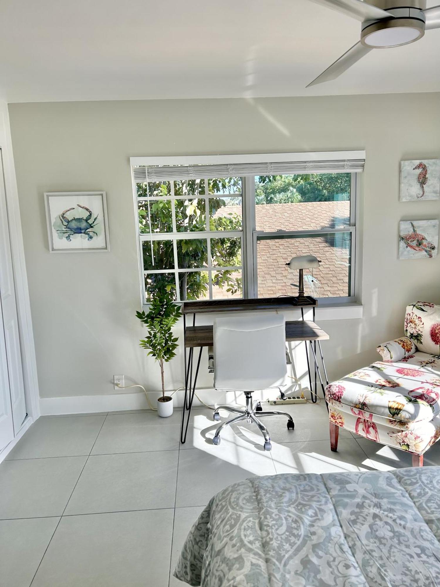 Apartment Perfect Remote Work Spot! Close To Everything! *