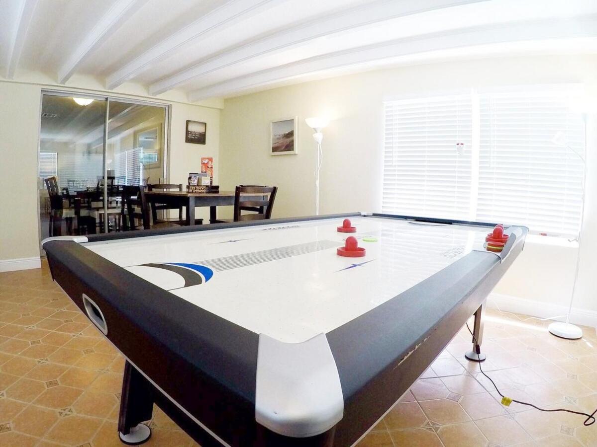Holiday home Palm Beach Vacation Home-downtown-gameroom-grill