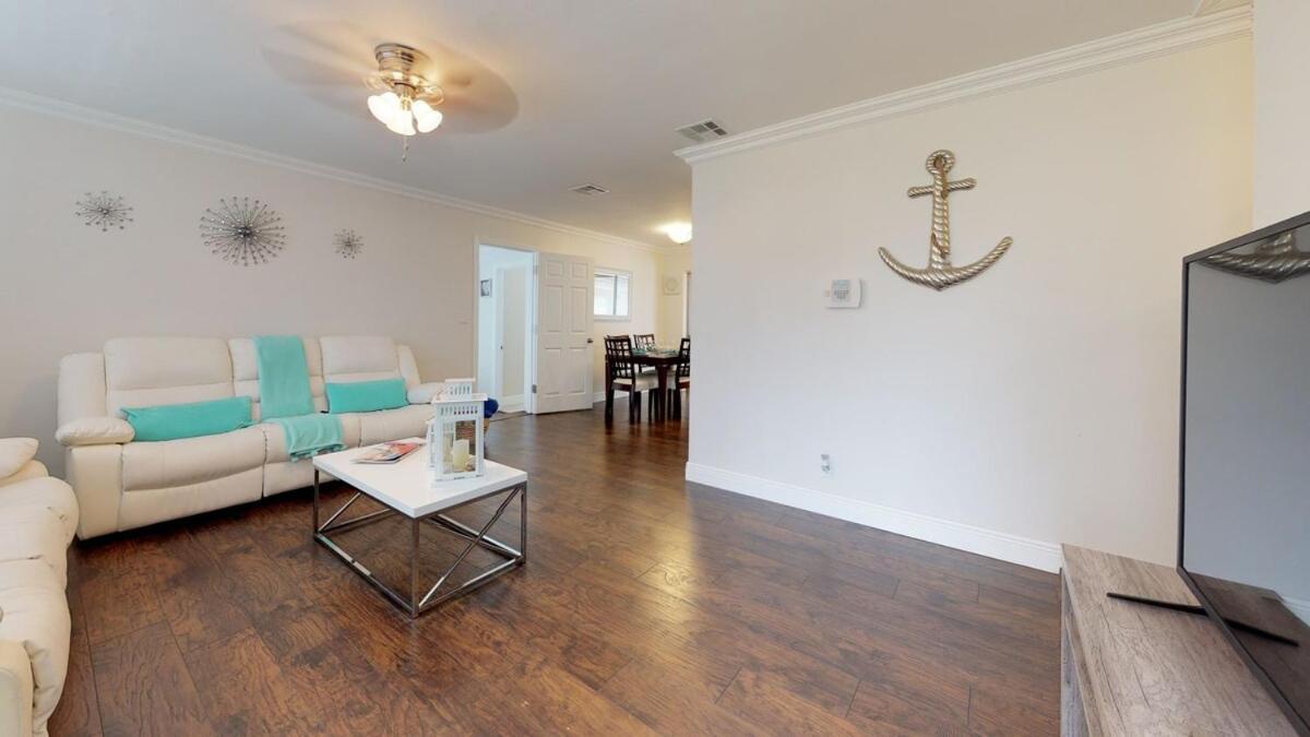 Palm Beach Vacation Home-downtown-gameroom-grill Holiday home West Palm Beach