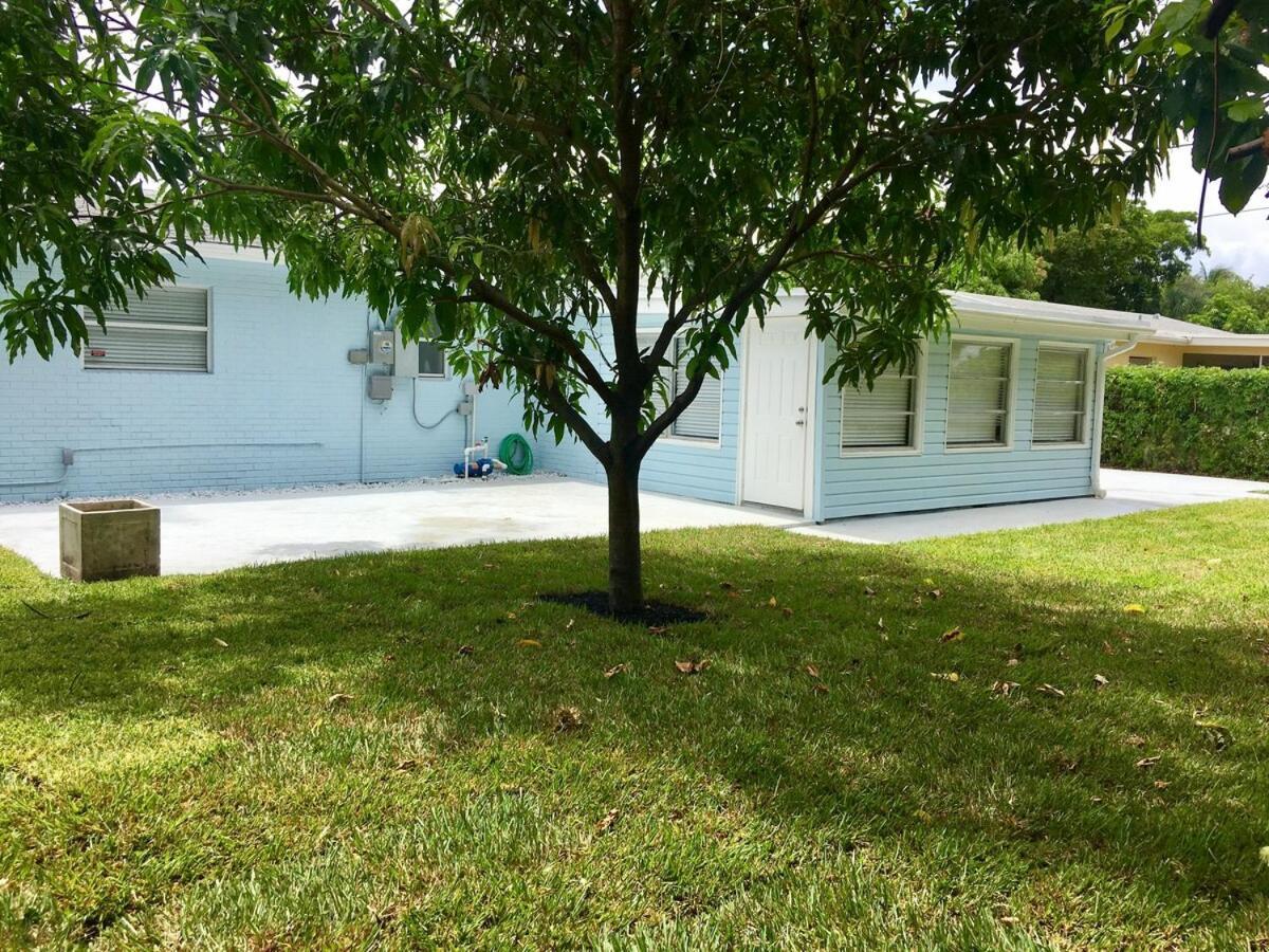 Holiday home Palm Beach Vacation Home-downtown-gameroom-grill West Palm Beach
