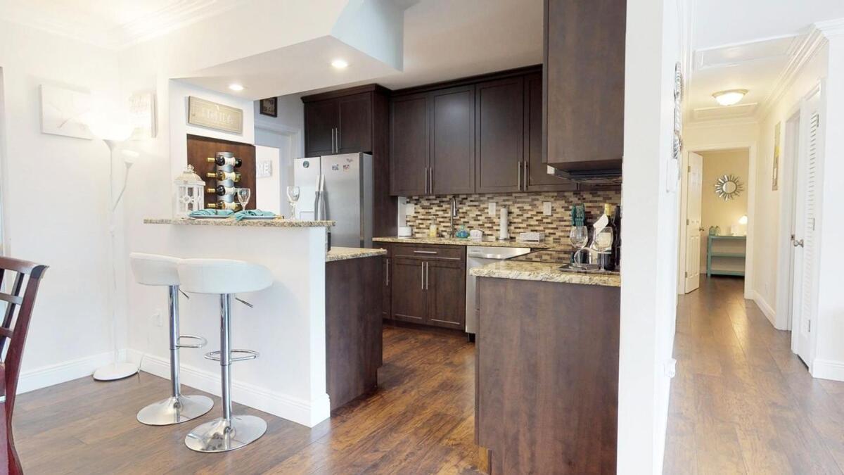 Palm Beach Vacation Home-downtown-gameroom-grill Holiday home West Palm Beach