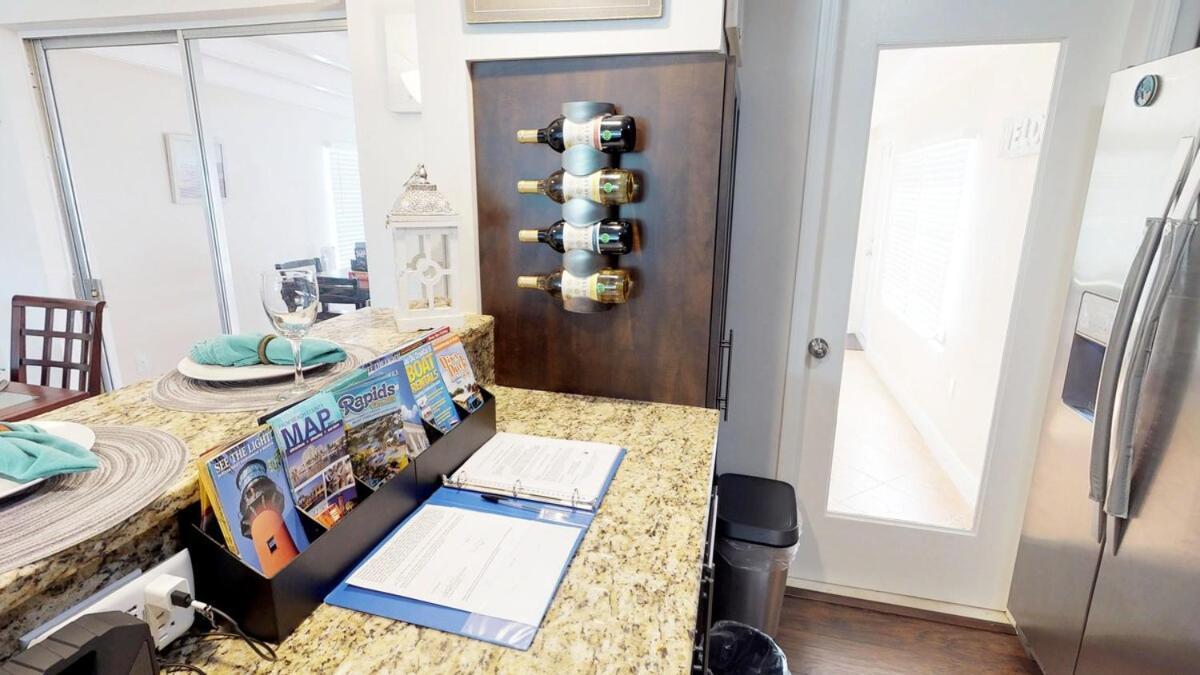 Palm Beach Vacation Home-downtown-gameroom-grill * West Palm Beach