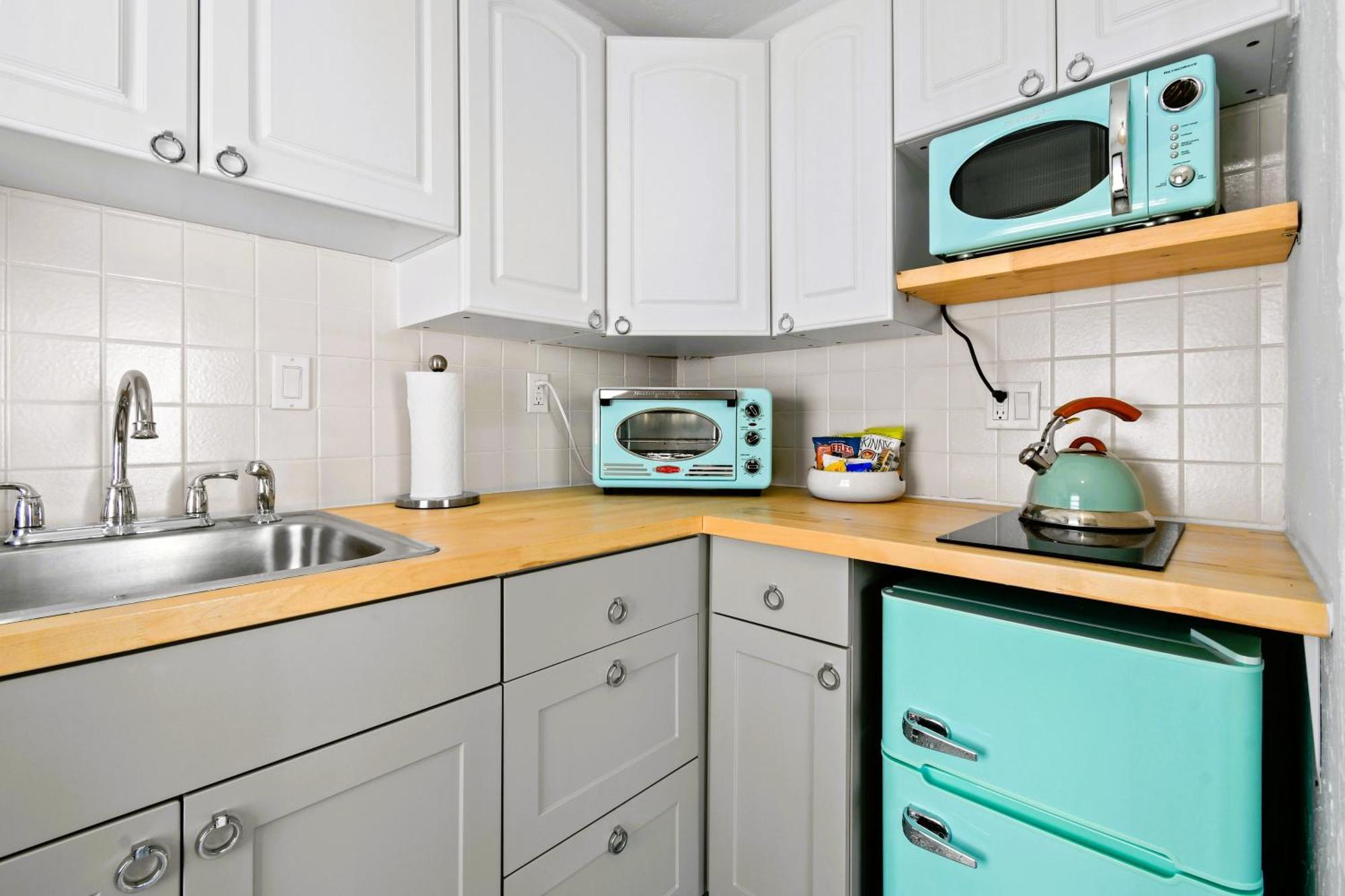 1926 Mediterranean With Heated Pool Sleeps 12 West Palm Beach