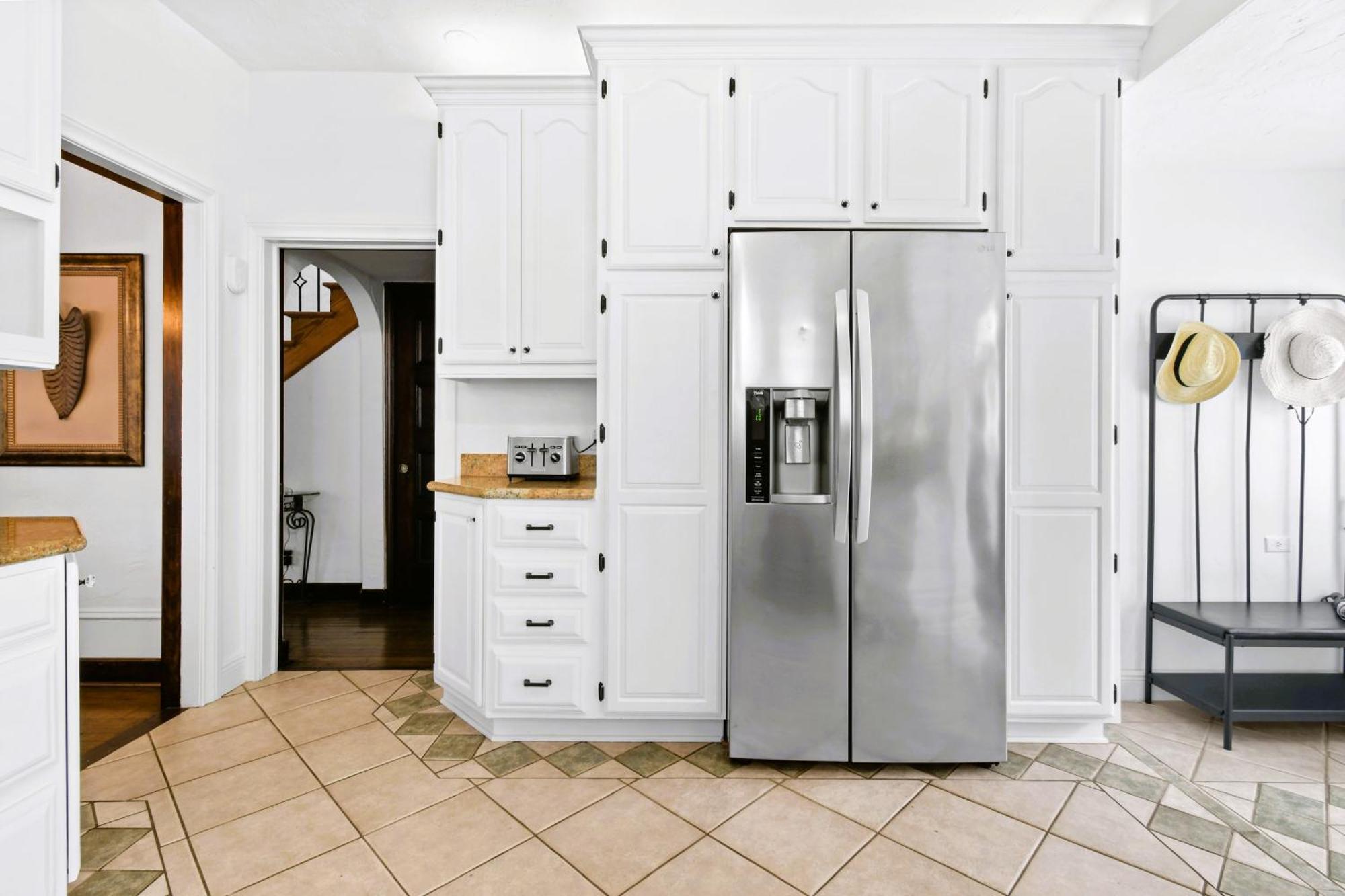 1926 Mediterranean With Heated Pool Sleeps 12 Holiday home West Palm Beach