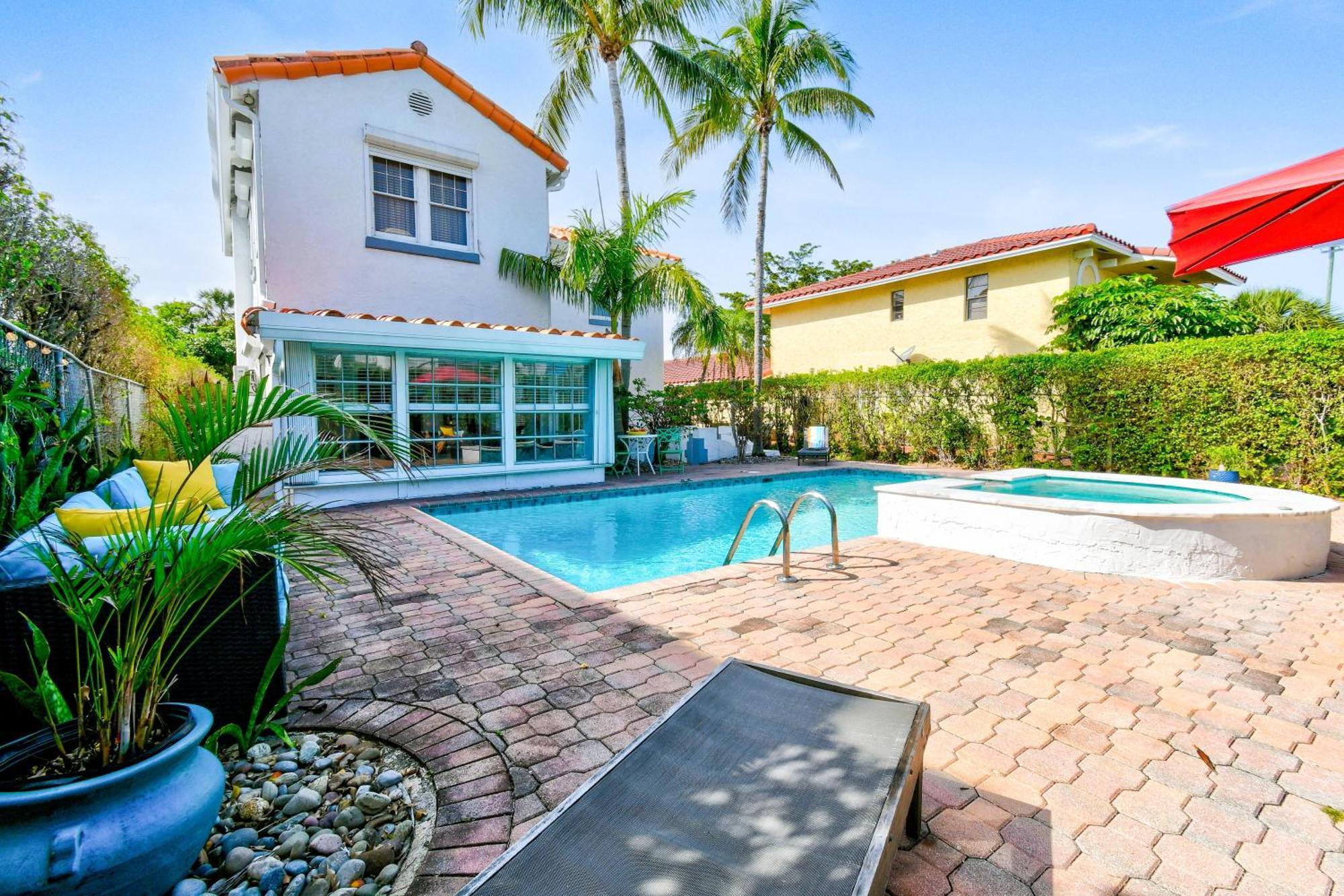 1926 Mediterranean With Heated Pool Sleeps 12 *