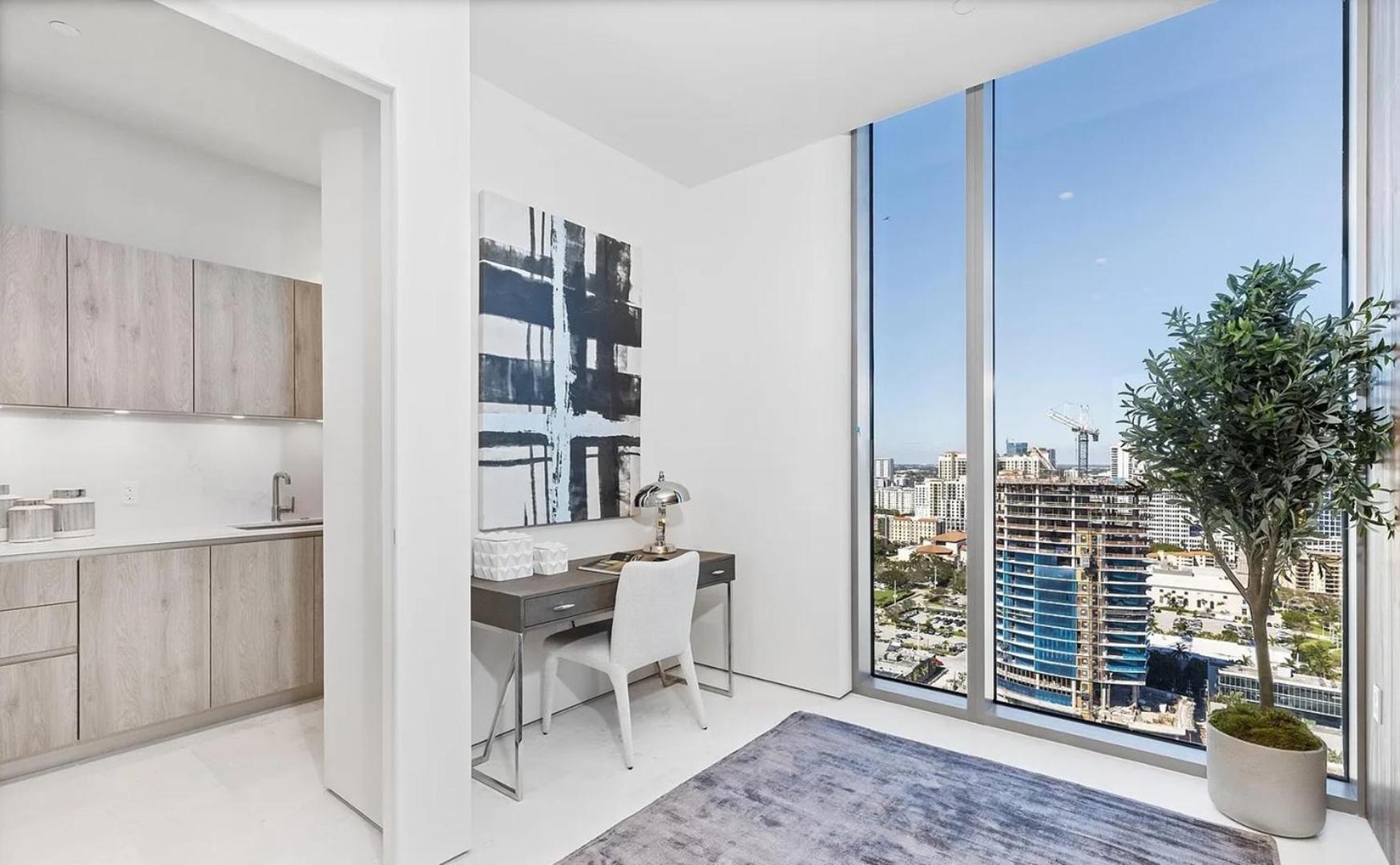 Luxurious 3-bedroom Penthouse *