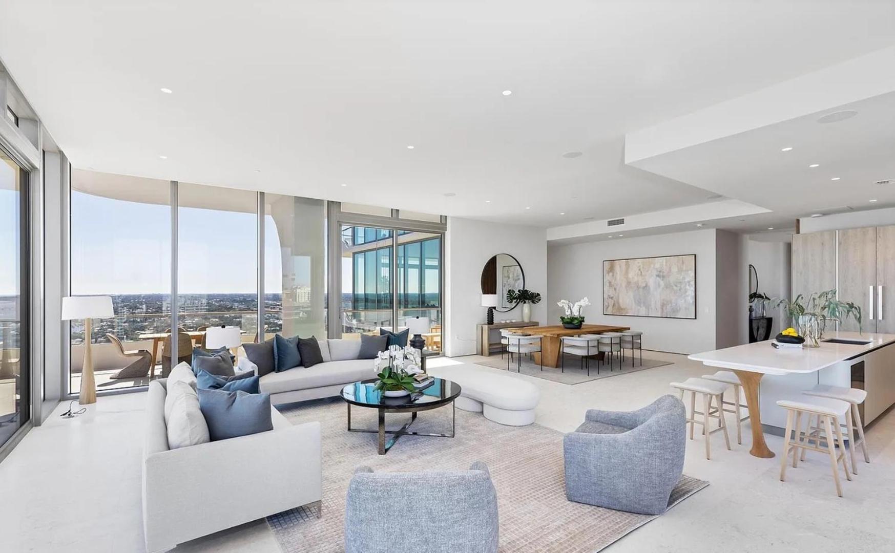 Luxurious 3-bedroom Penthouse West Palm Beach