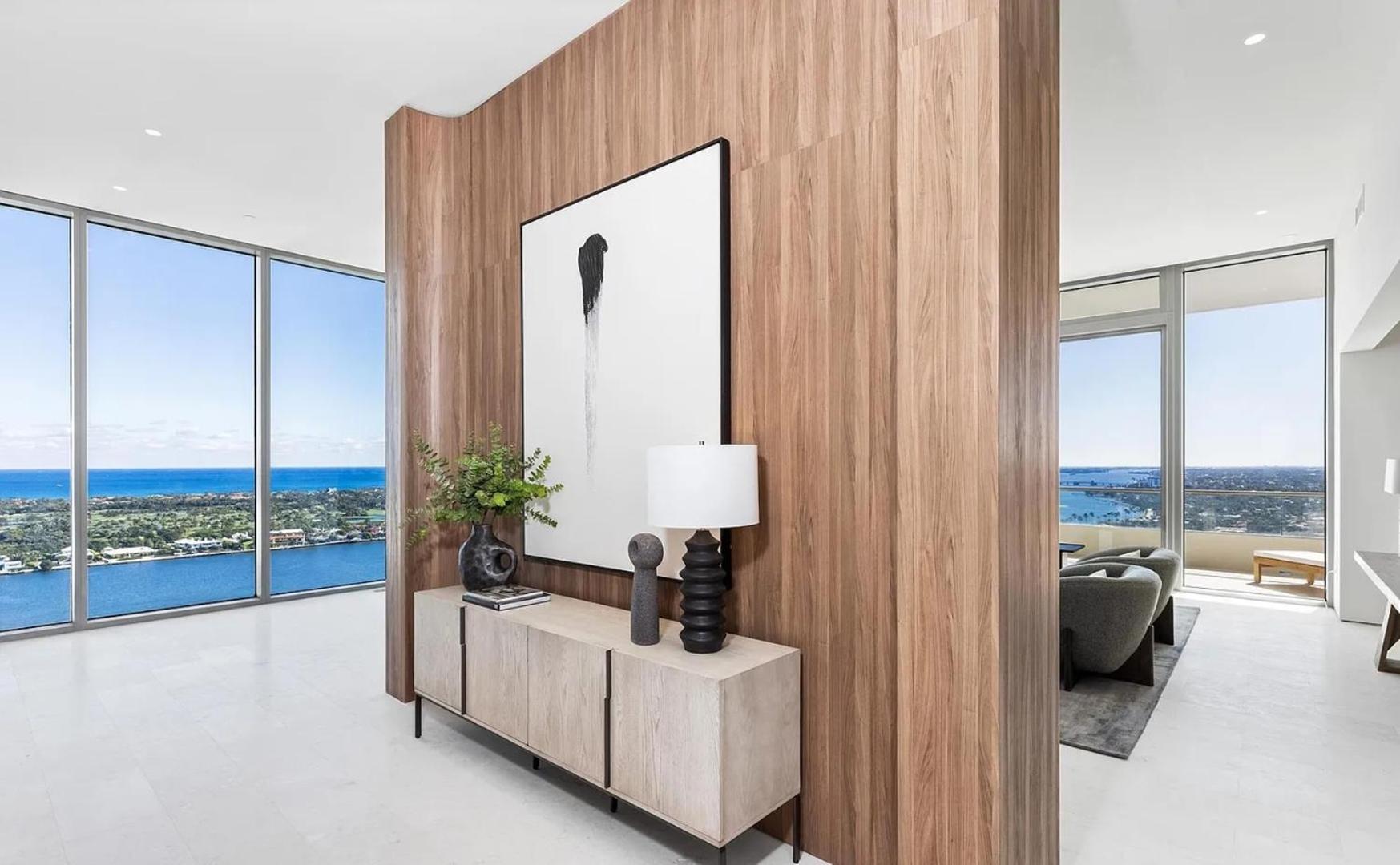 Luxurious 3-bedroom Penthouse Apartment